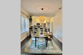*The Boho Bungalow* 4Bed/2Bath
